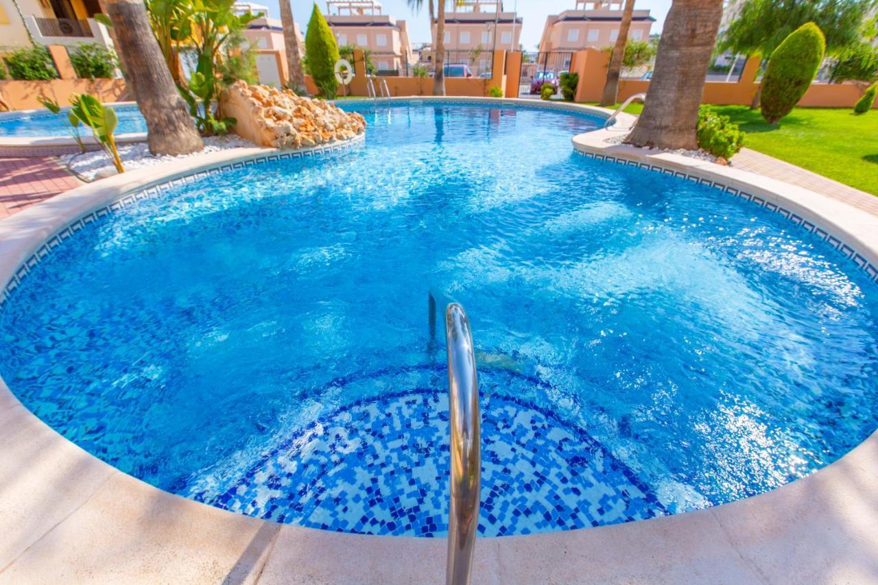 Punta Prima Casa Apartment Torrevieja Exterior photo
